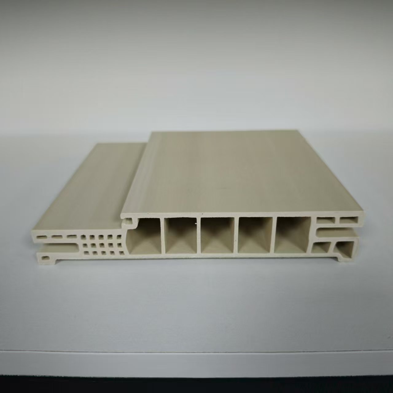 100/140/180/220mm Fráma Doras WPC A-cineál le haghaidh Painéal 40mm / 45mm